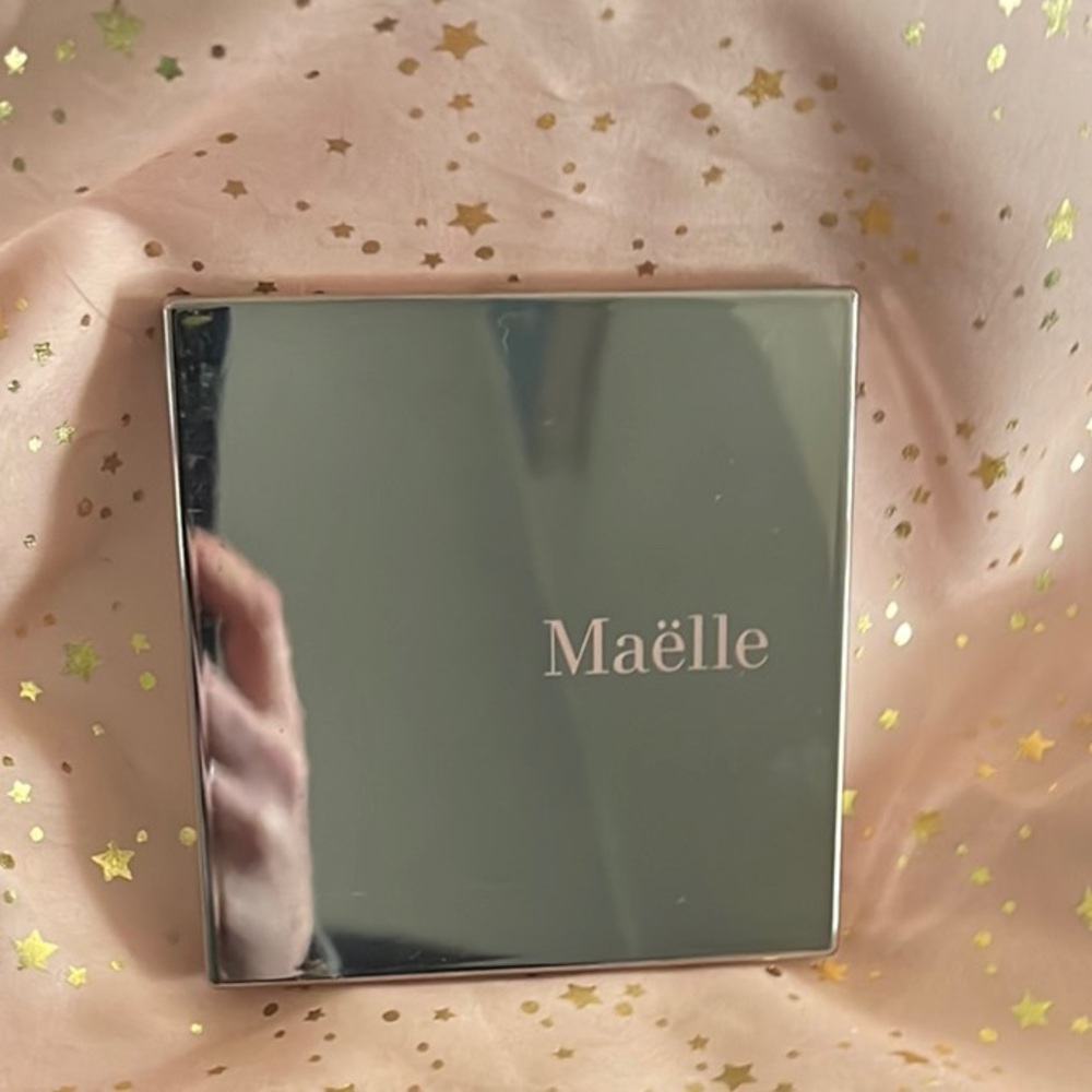 Maëlle Silver Compact